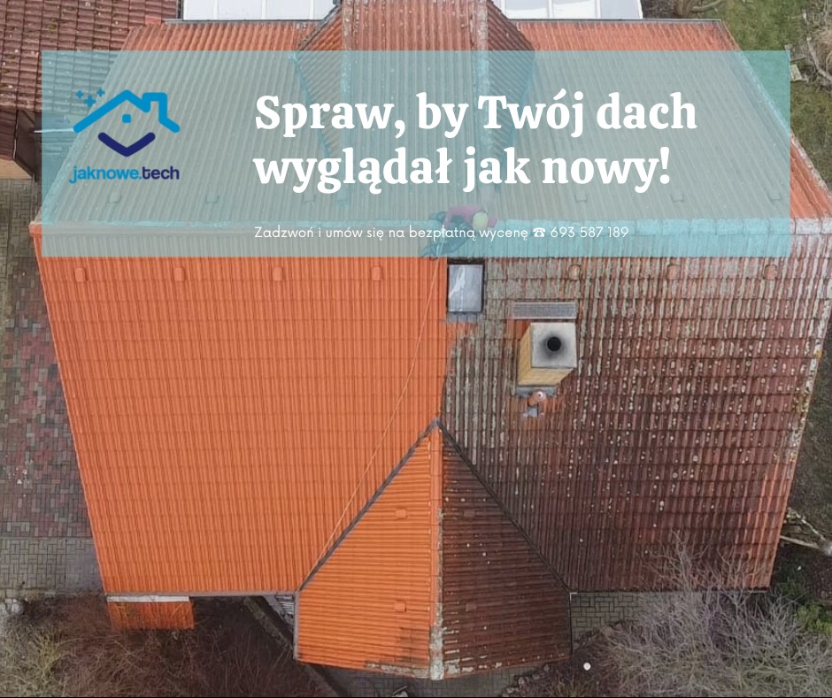 Zdjęcie z lotu ptaka dachu z dachówką ceramiczną, z lewej strony wyczyszczona i pomarańczowa, z prawej brudna i pokryta mchem, widoczny komin i logo firmy.