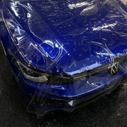 Oklejanie samochodów foliami PPF - Jesteśmy certyfikowanym studiem partnerskim dystrybutora folii Polor Polska.