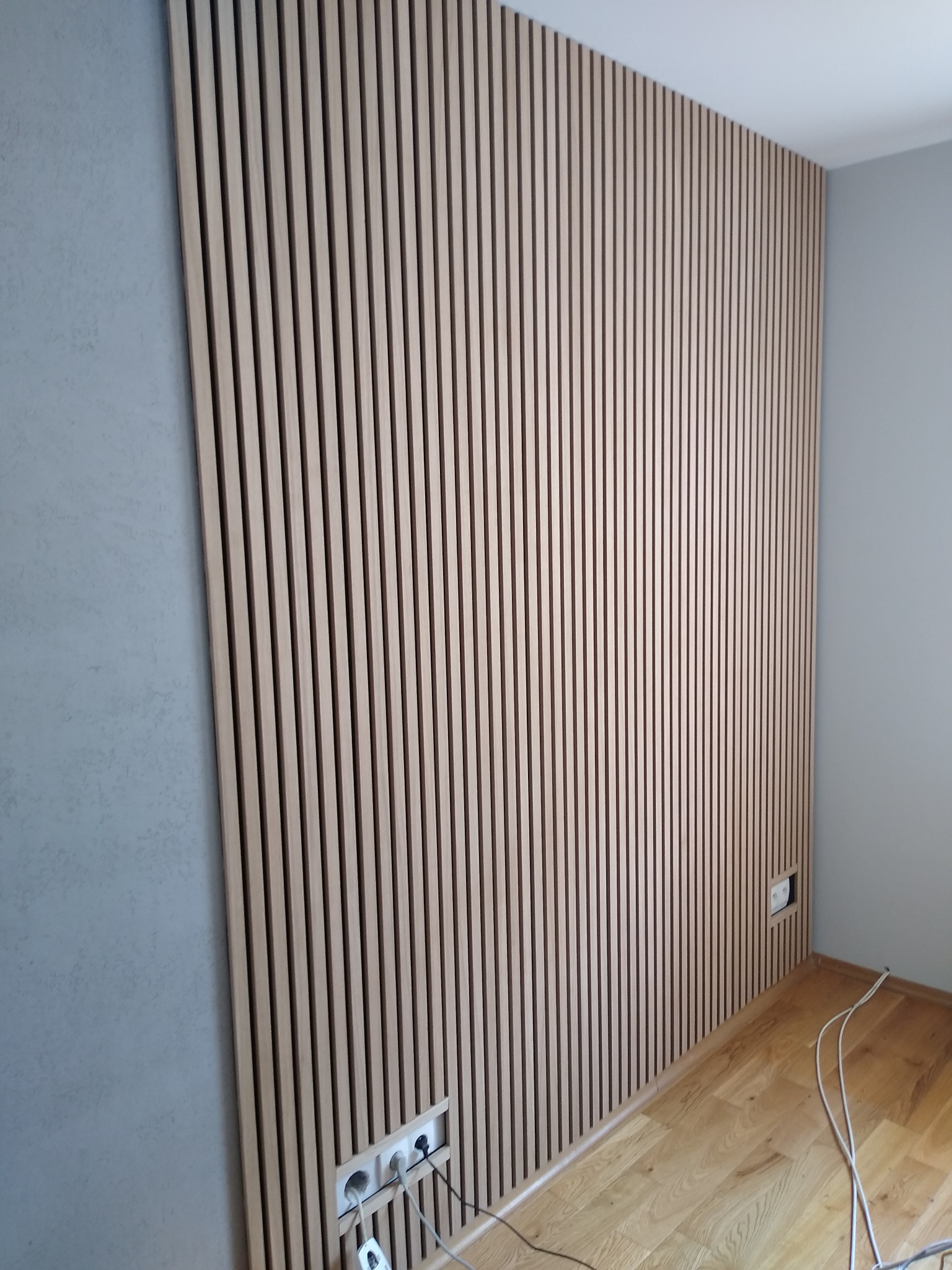 Montaż lameli drewnianych