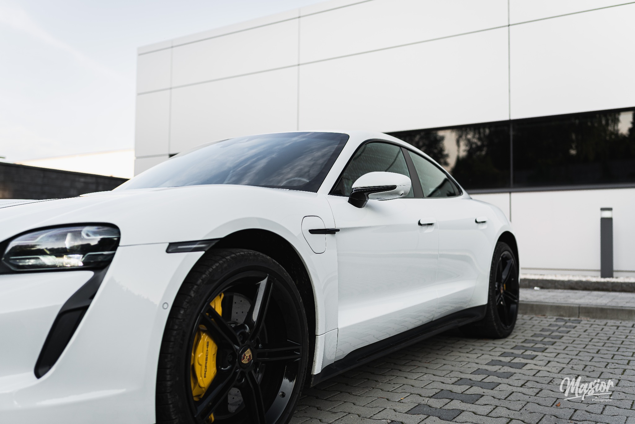 Porsche Taycan - Zdjęcia przedsprzedażowe