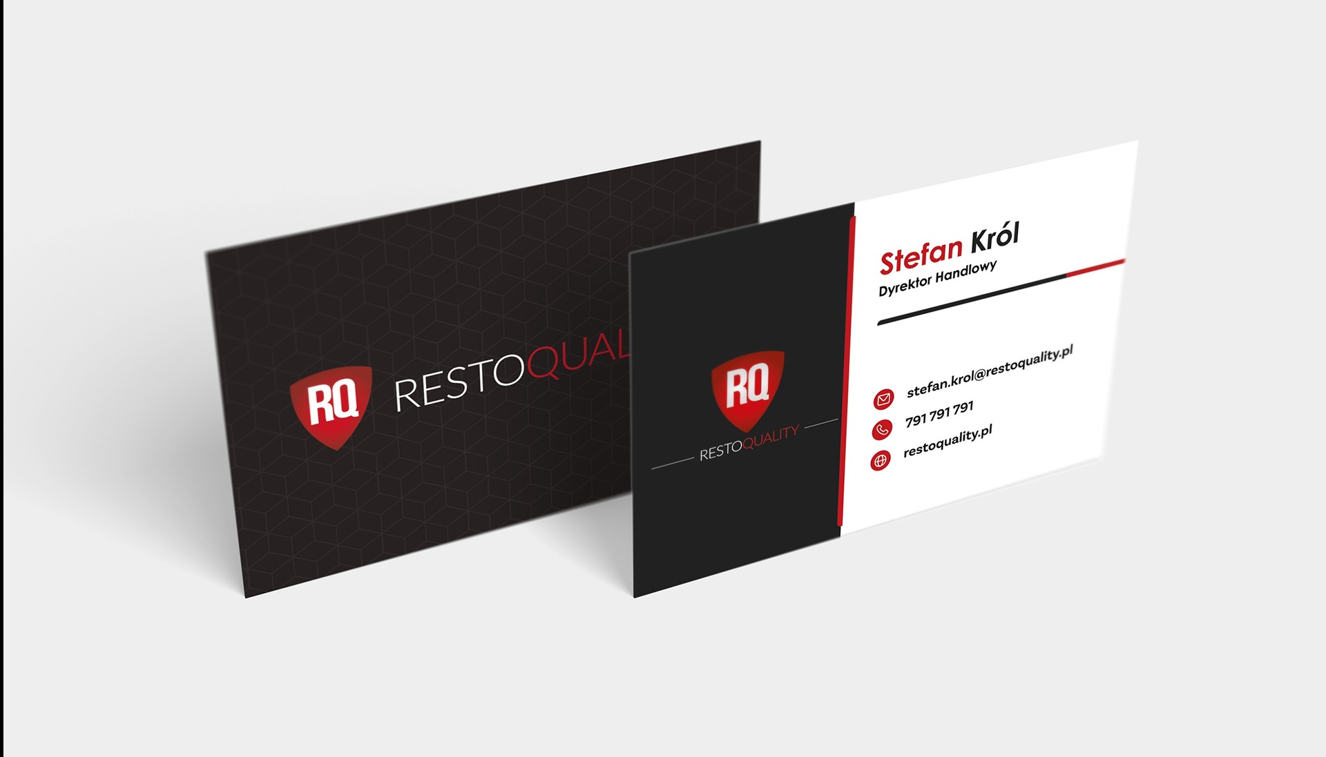Profesjonalny projekt wizytówek firmy RestoQuality z Krakowa, z logo RQ w czerwonym herbie na czarnym tle i danymi kontaktowymi Stefana Króla, Dyrektora Handlowego.