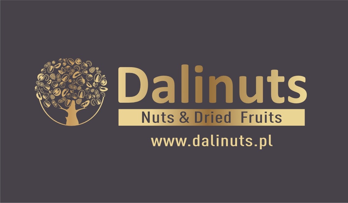 Złote logo firmy Dalinuts na szarym tle, przedstawiające drzewo z orzechów i suszonych owoców, z napisem 'Dalinuts Nuts & Dried Fruits' i adresem strony internetowej.