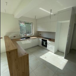 Renewood Piotr Mosór - Najwyższej Klasy Montaż Tarasów w Wadowicach