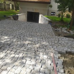 kostka granitowa na Granicznej w Konstancinie