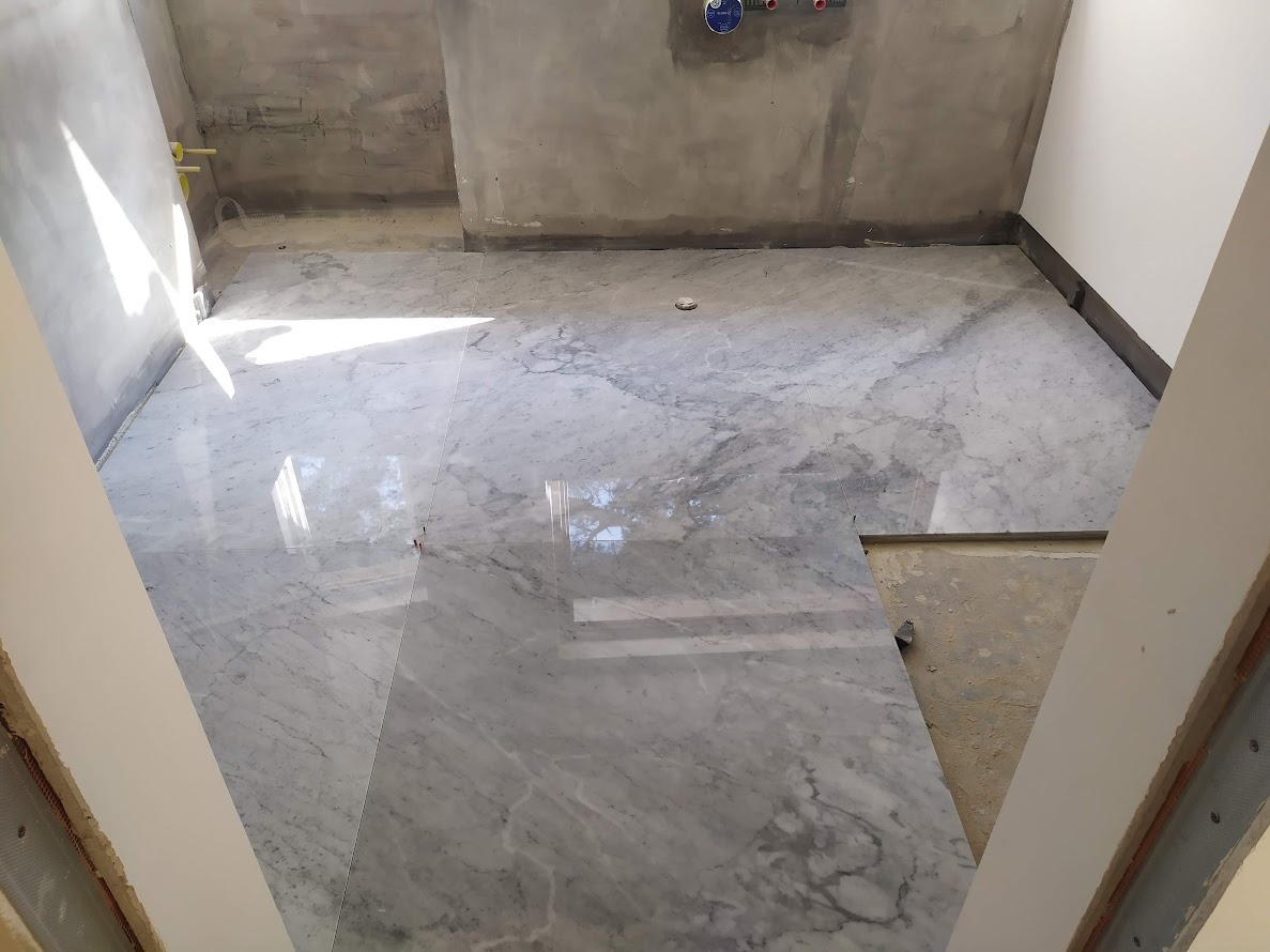 carrara w łazienkach