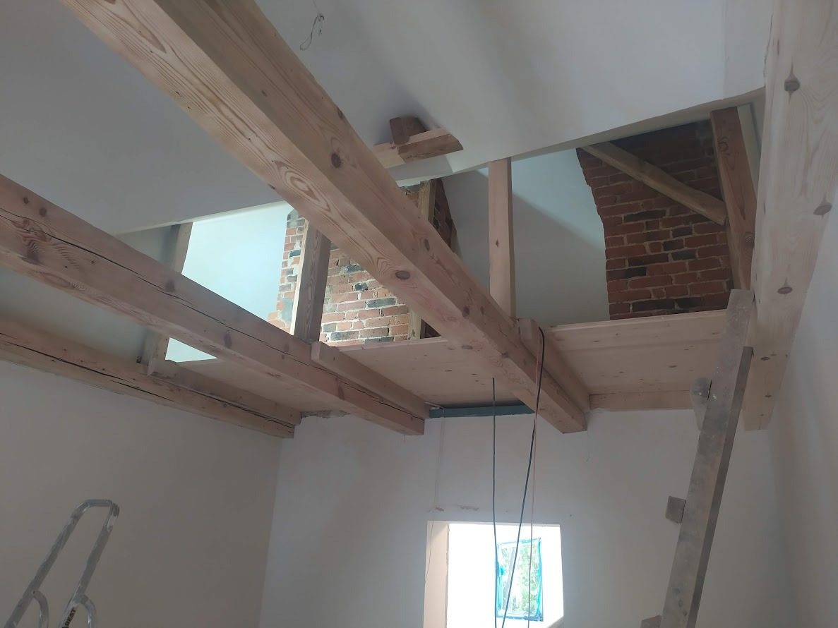 zabytkowa willa. 100letnie bele zostawimy na widoku