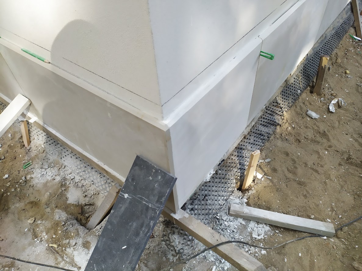 opaska z białego piaskowca z Szydłówka