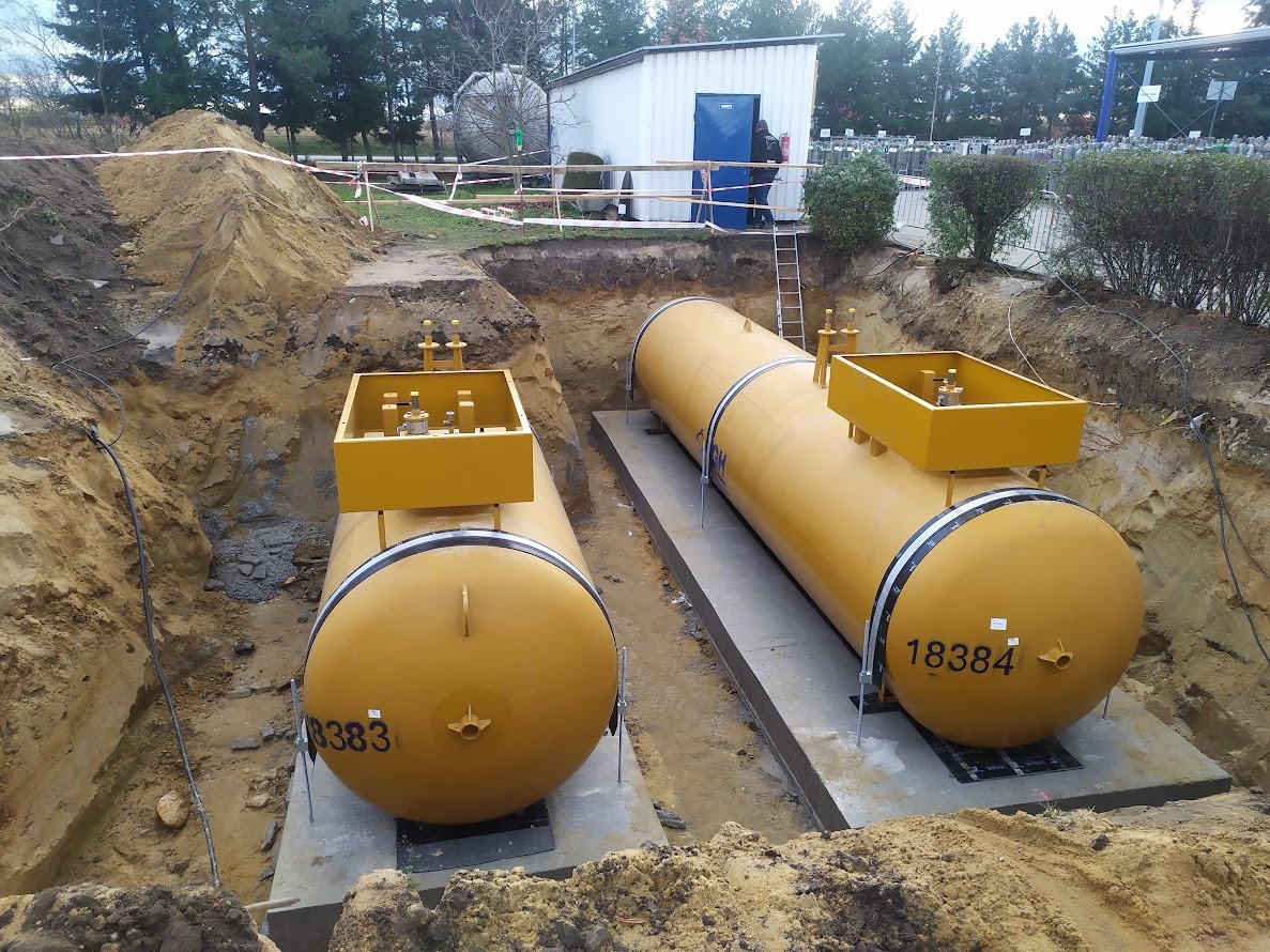 osadzenie zbiorników na gaz LNG