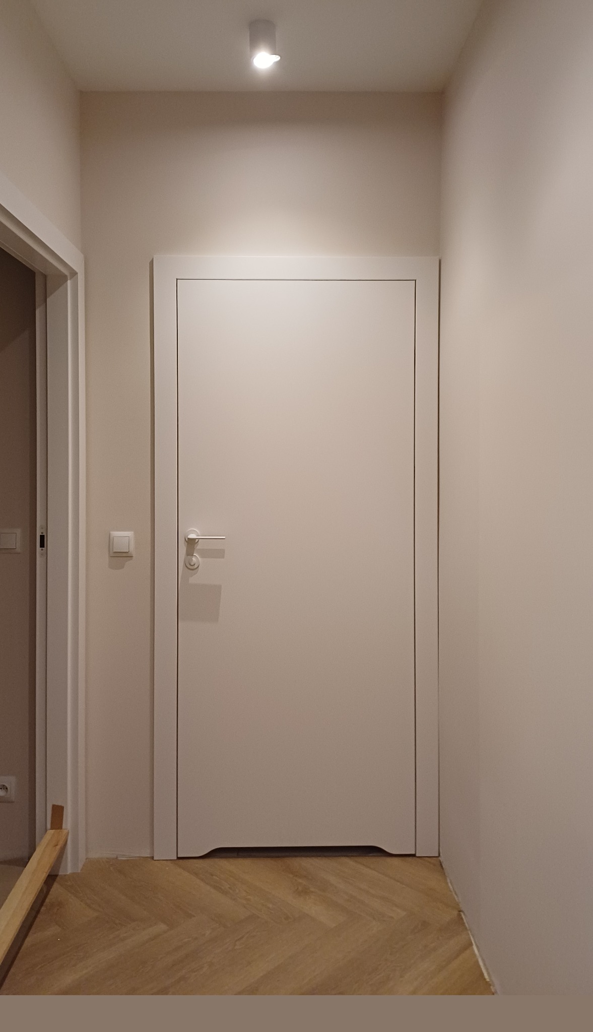 DRE UNI 10 lakier biały RAL9003