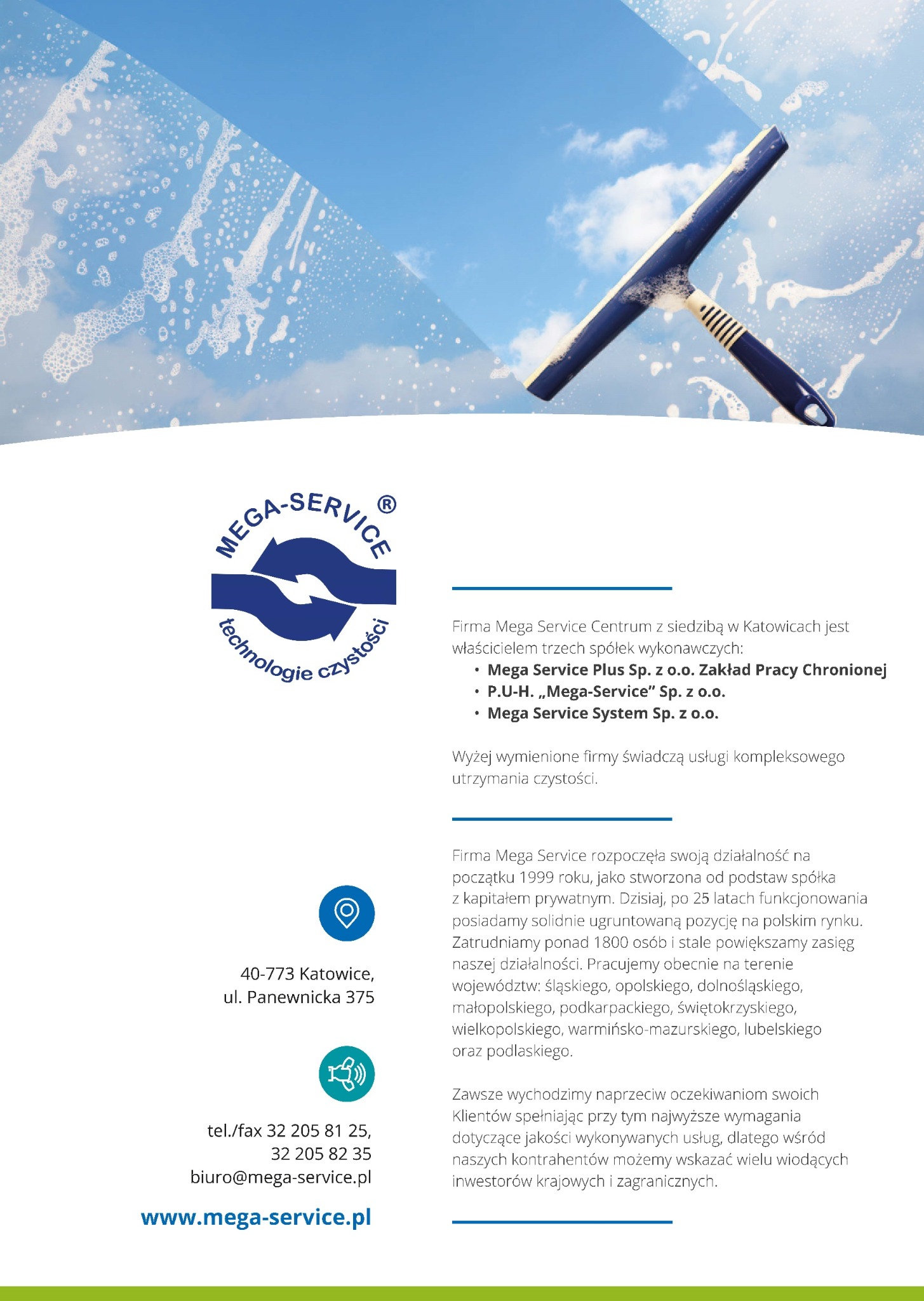 Grafika reklamowa firmy Mega-Service, prezentująca niebieską myjkę do okien czyszczącą szybę na tle błękitnego nieba z chmurami, z logo i danymi kontaktowymi firmy poniżej.