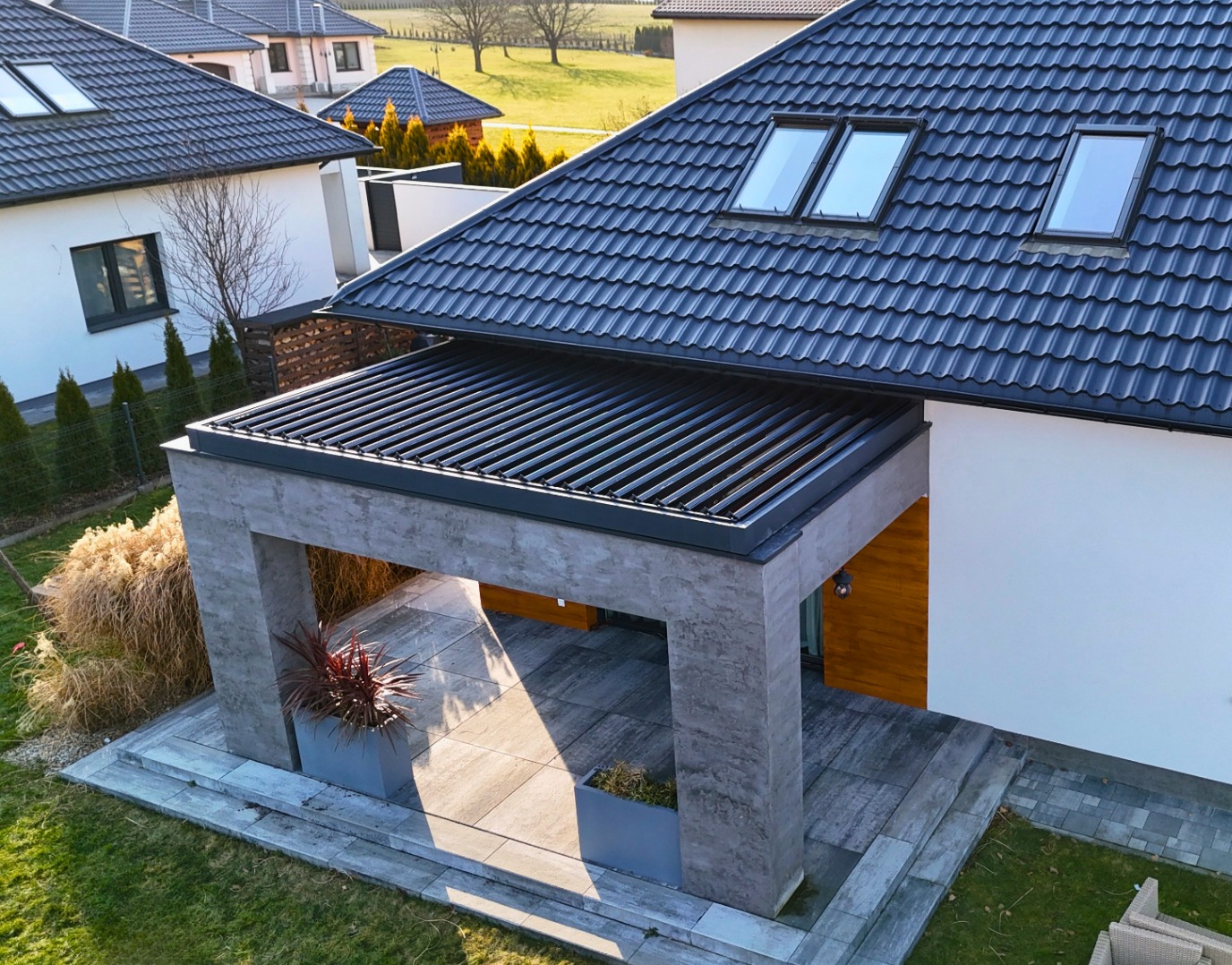Pergola w opasce betonowej Tarasola