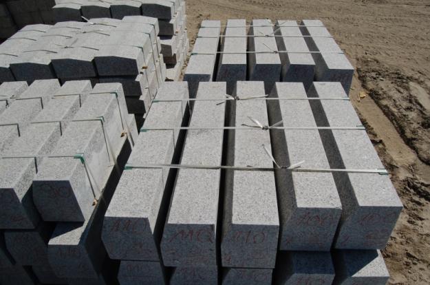 Krawężniki, Oporniki