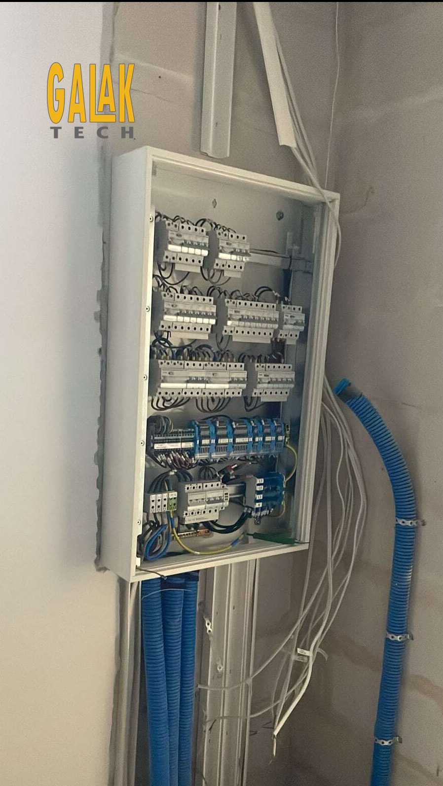 Prefabrykowana rozdzielnica elektryczna po montażu u klienta