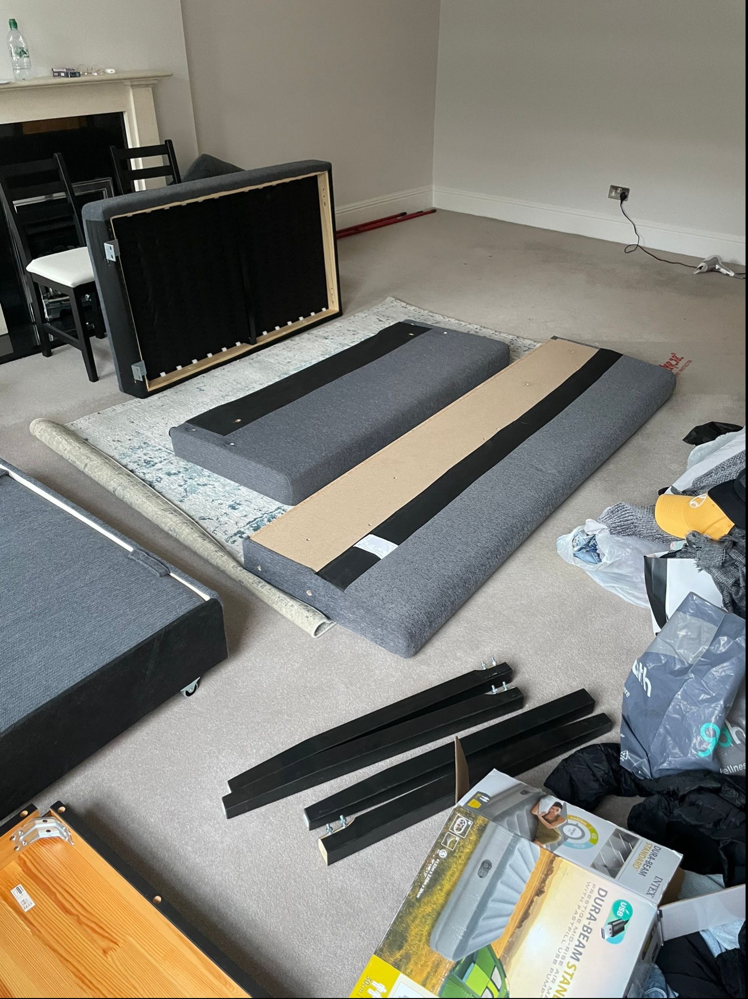 Montaż Sofy Ikea oraz Stołu