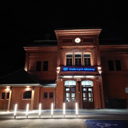 Wałbrzych. Kompleksowe wykonanie instalacji elektrycznej w budynku dworca głównego oraz wokół niego 