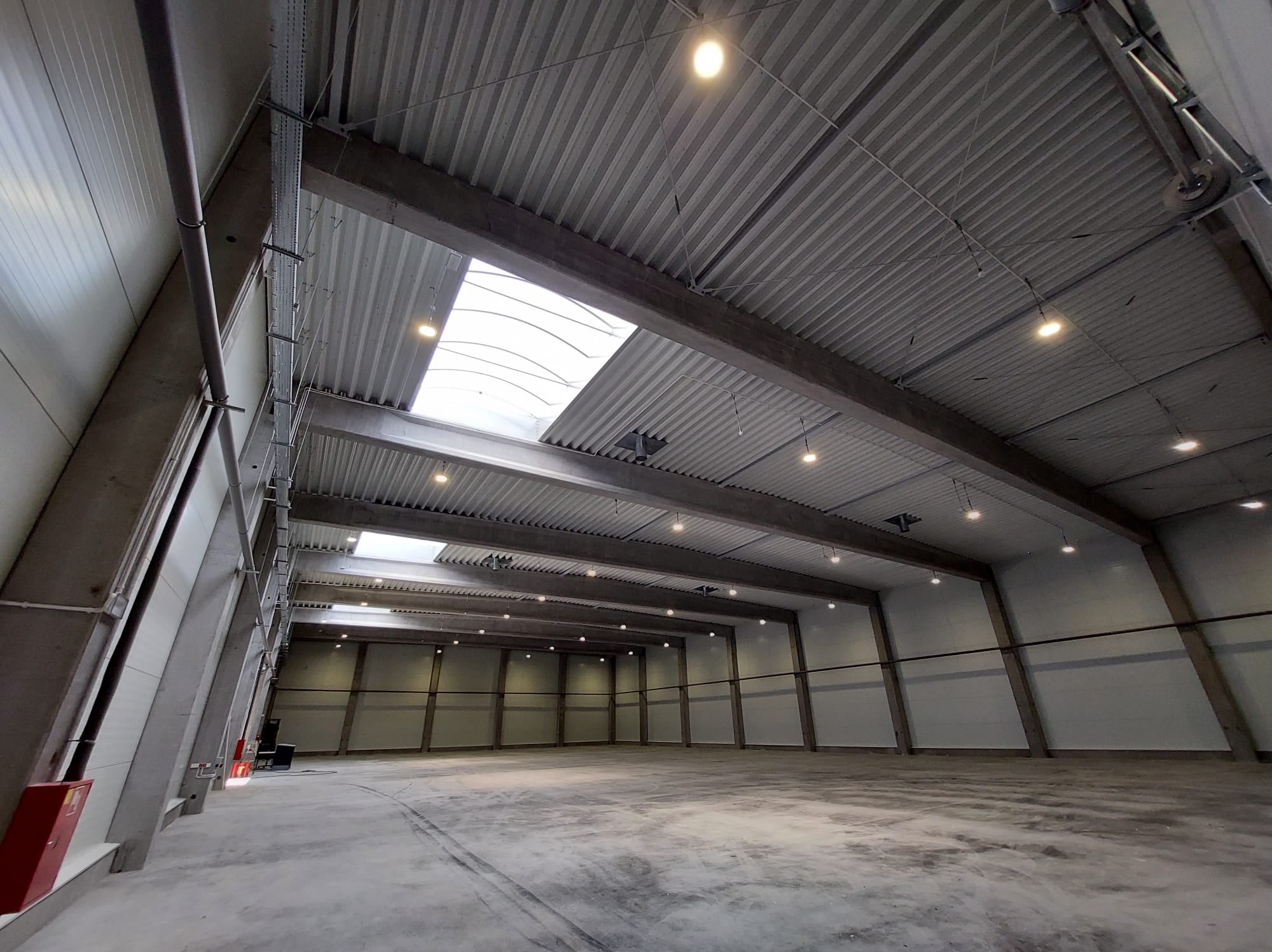 Oświetlenie Magazynu, Wysogotowo