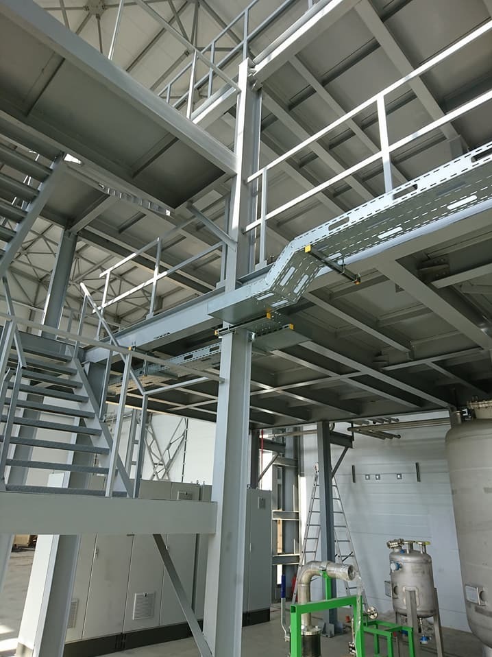 Wykonujemy również Trasy kablowe