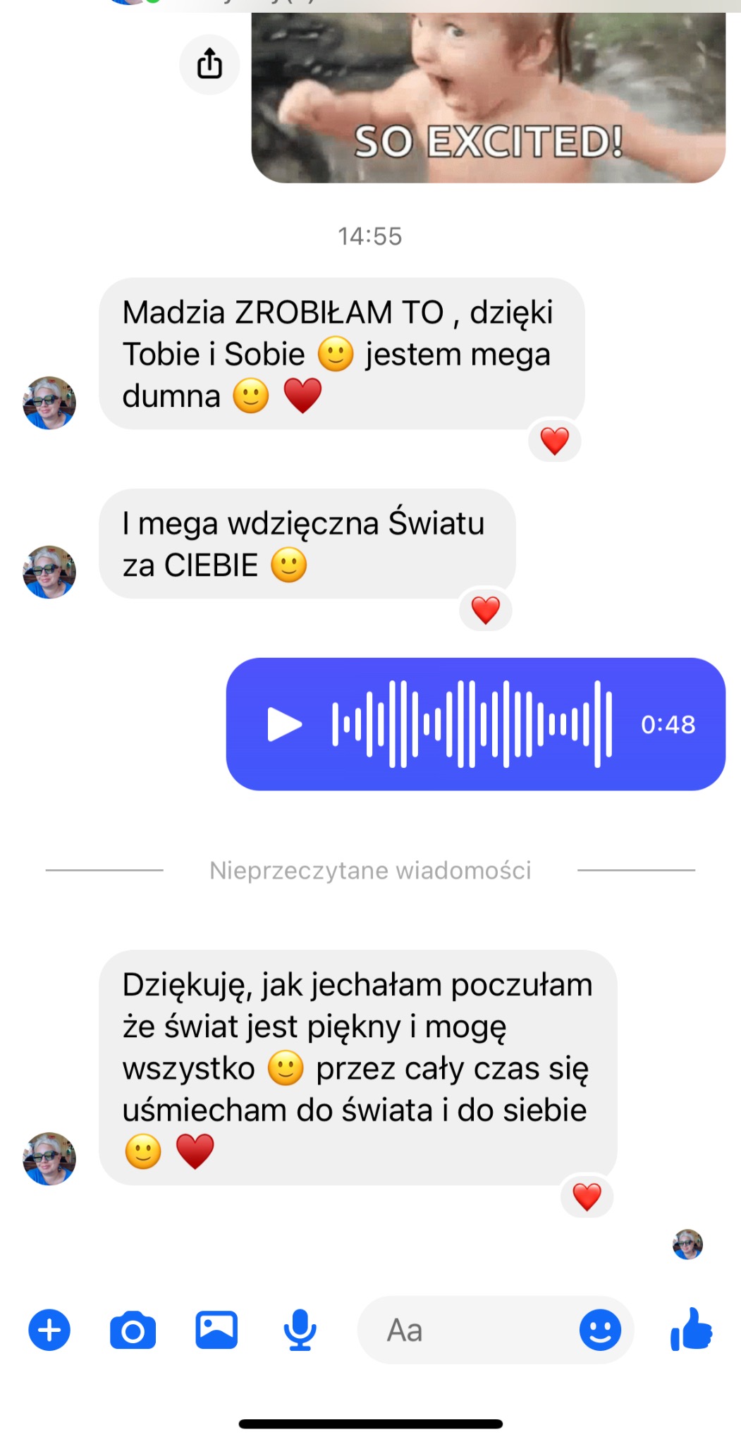 Zrzut ekranu z konwersacji na komunikatorze internetowym, zawierający podziękowania i pozytywne emocje po terapii, z dołączonym memem wyrażającym radość.