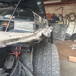 Blacharstwo, lakiernictwo samochodowe Urzędów 4