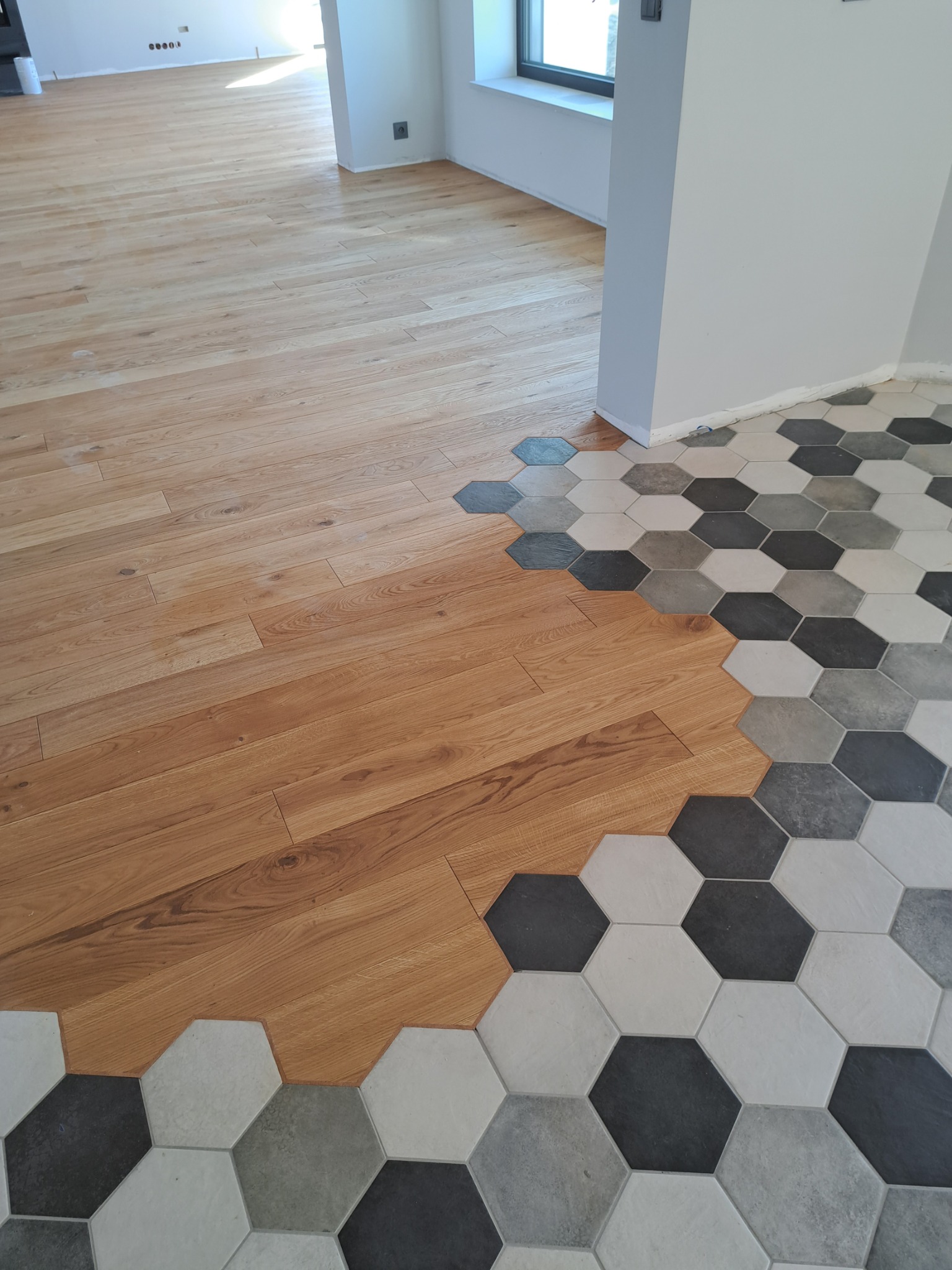 Deski dębowe łączone z płytki heksagonalny kształt