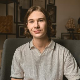 - mgr Jan Dolatowski -
Jestem psychologiem i psychoterapeutą poznawczo-behawioralnym w trakcie szkolenia. Zapraszam do współpracy osoby dorosłe oraz młodzież od 15 r.ż.