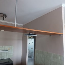 Remonty Piotr Klein - Tynk dekoracyjny wykonany. Realizacja 7 dni roboczych na całym mieszkaniu.