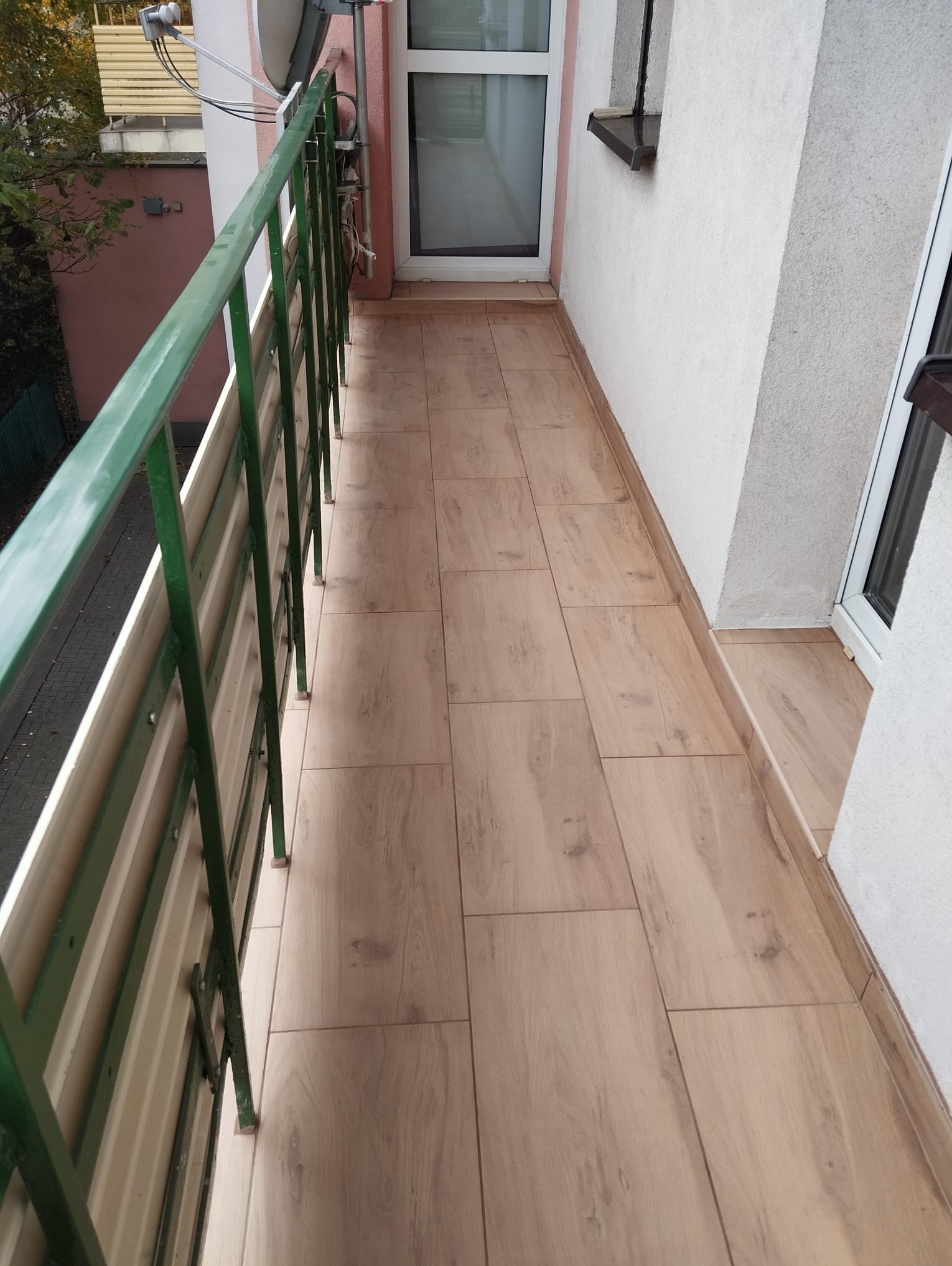 Wymiana płytek na gresowe wraz zabudową schodków