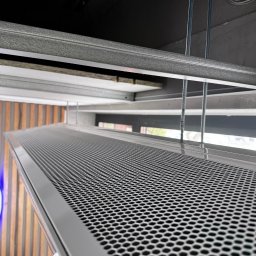 Tak wygląda wyczyszczona kratka do zaciągu świeżego powietrza 