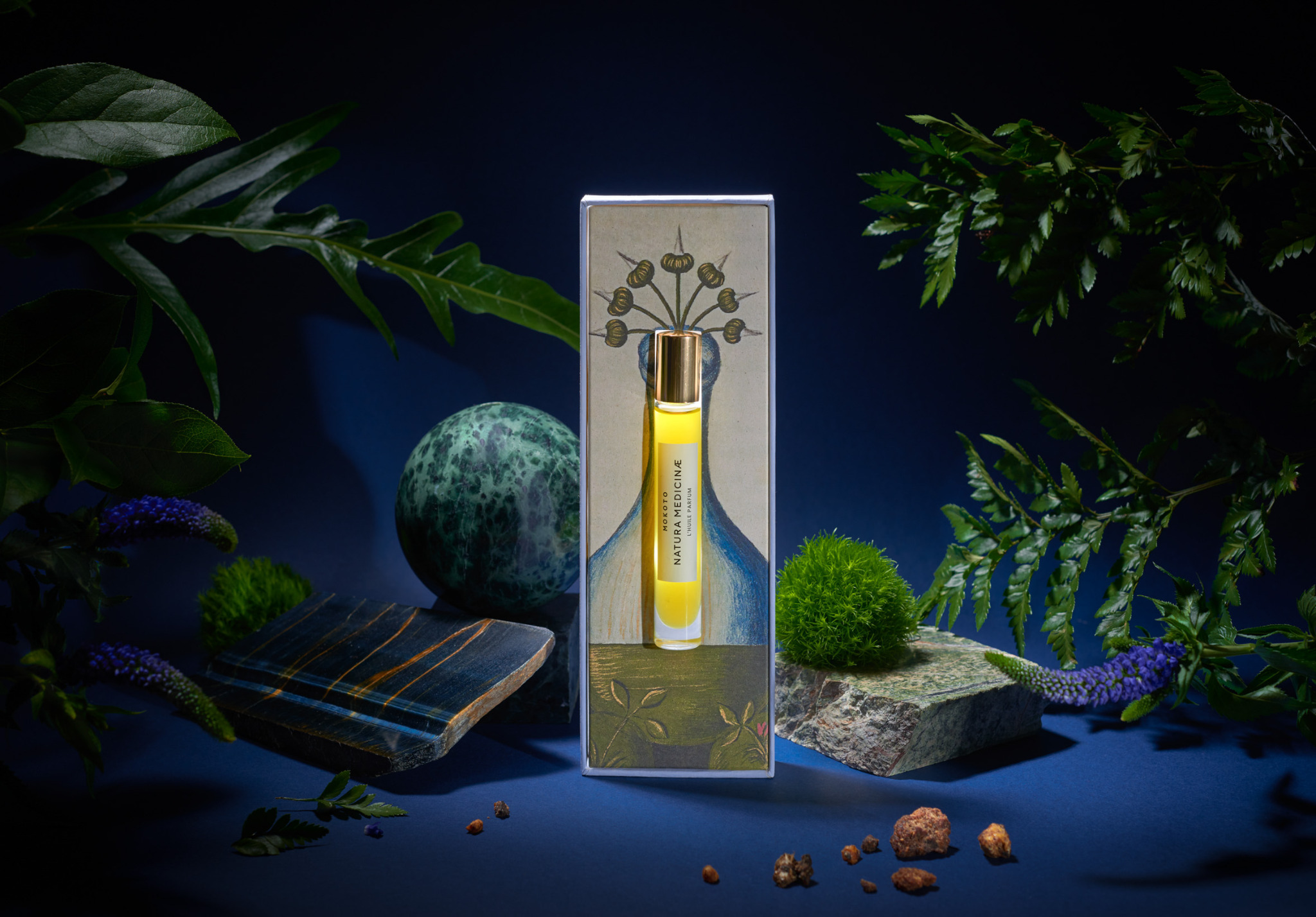 Sesja zdjęć stylizowanych dla perfumerii Mokoto.