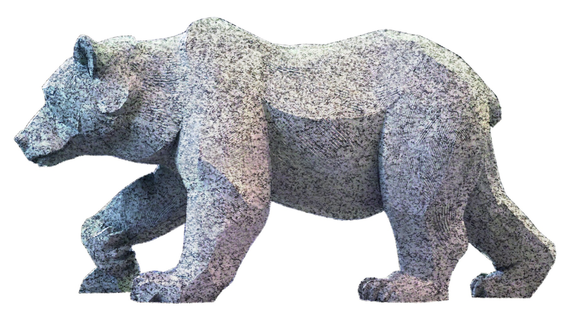 Granitowa rzeźba niedźwiedzia w Bukówku, ukazana z boku na białym tle. Detaliczna faktura kamienia, widoczne ślady obróbki. Realistyczne odwzorowanie zwierzęcia.