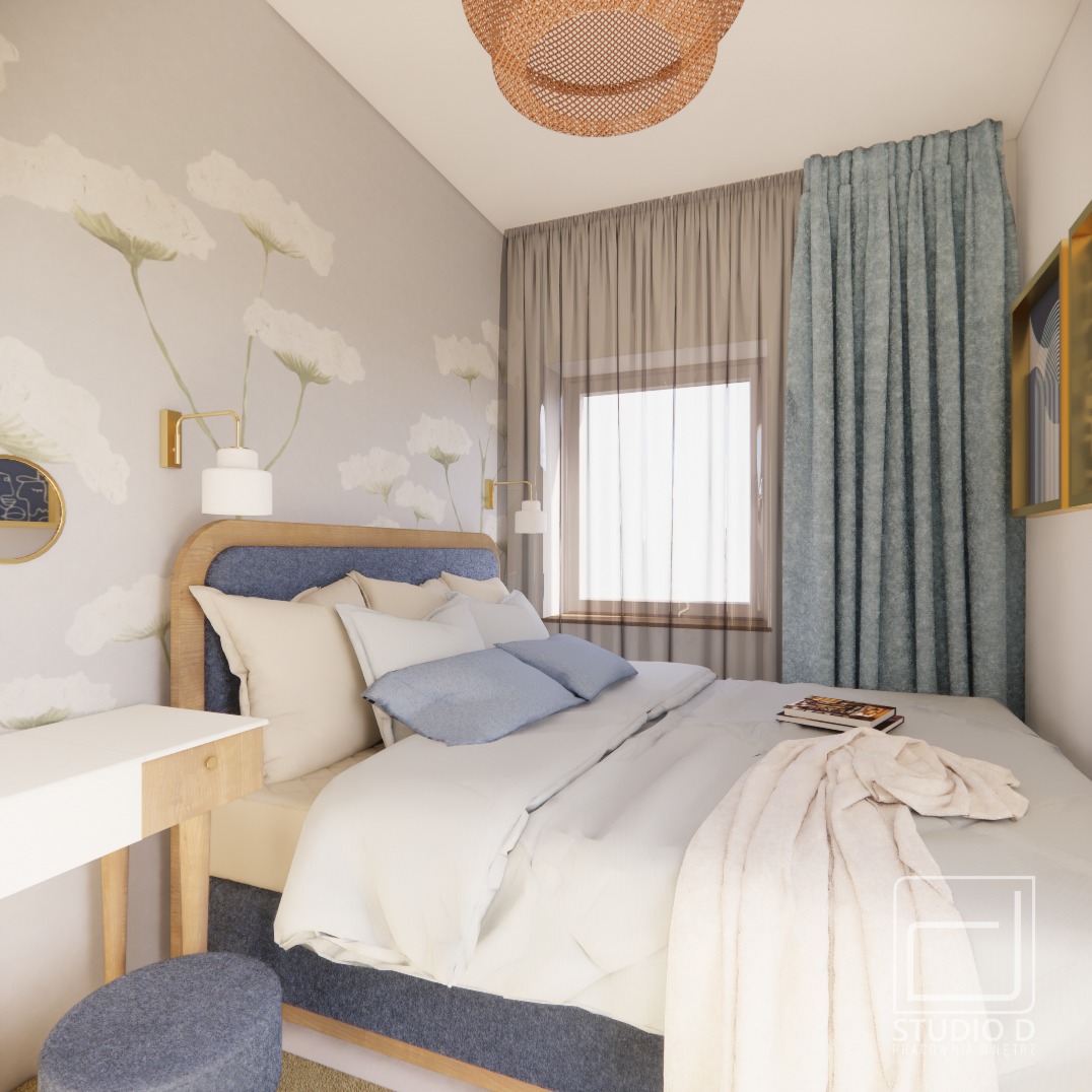 Wizualizacja sypialni w błękitach: łóżko z narzutą, toaletka z taboretem, kwiatowy motyw na ścianie, okno z zasłonami i pleciony abażur. Spokojna kolorystyka.