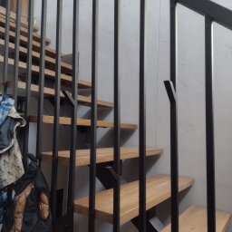 Balustrada modułowa (skręcana na miejscu bez spawania)