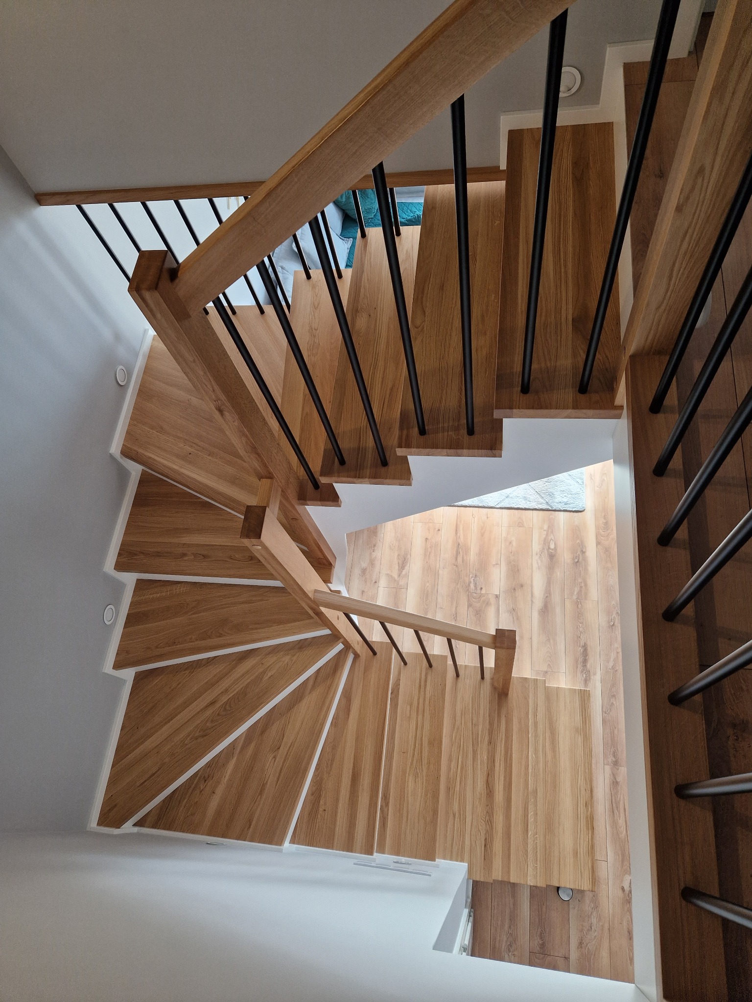 Schody dębowe na beton