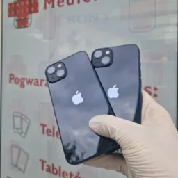 Naprawa iPhone.. Wymiana plecków.