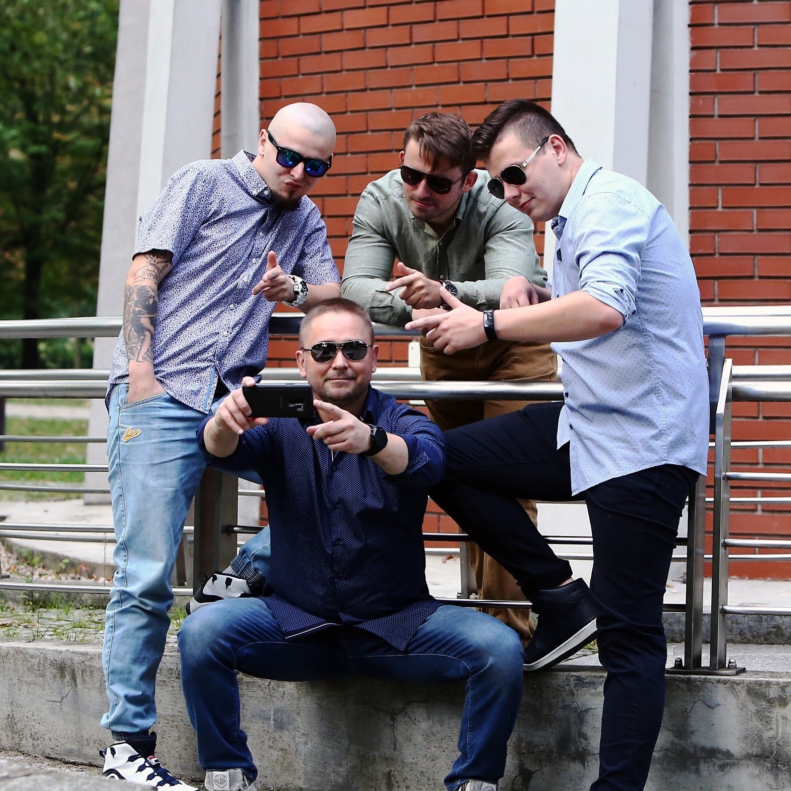 Nasza ekipa profesjonalnie zajmie się obsługą FOTO-VIDEO Waszego Ślubu!