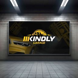 IYO CREATIVE SPÓŁKA Z OGRANICZONĄ ODPOWIEDZIALNOŚCIĄ - Billboard w stacji metra prezentuje logo 'Kindly Garage' z grafiką przedstawiającą fragment żółtego samochodu i elementy mechaniczne.