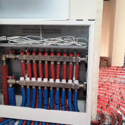 Piotr Groński AIRCOOL TECH - Realizacja ogrzewania podłogowego w domu jednorodzinnym.