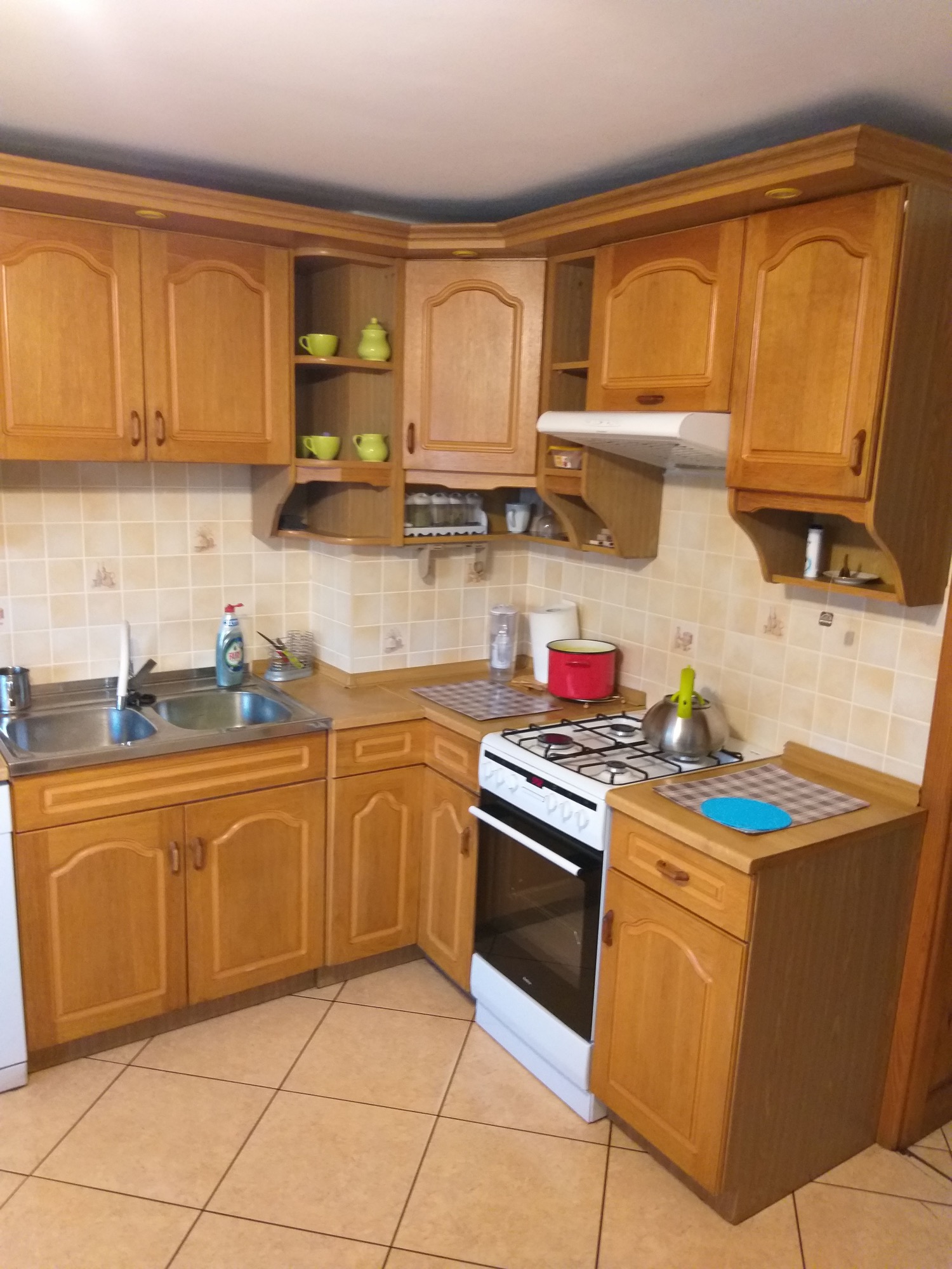 Kuchnia przed i po renowacji