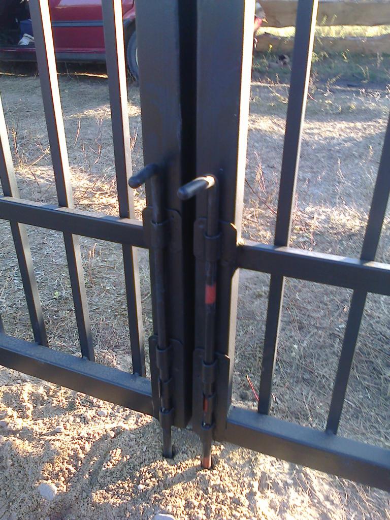 kotwy bramy skrzydłowej