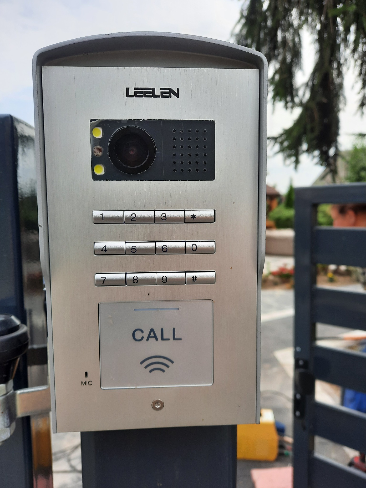 Wideodomofon z klawiaturą