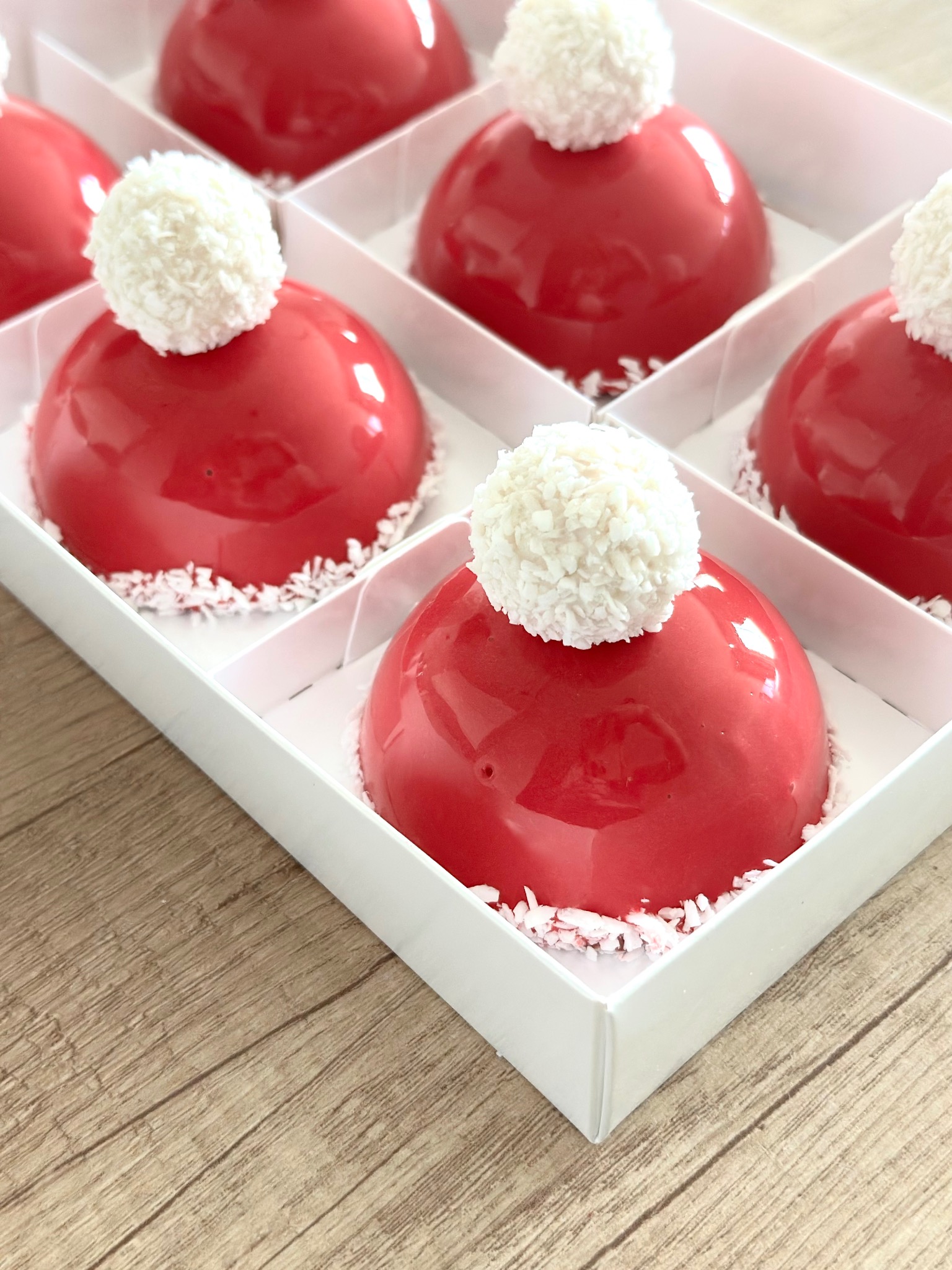 Monoporcje z okazji Mikołajek