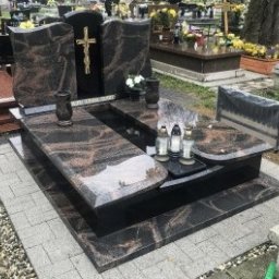 Nagrobek podwójny z granitu
