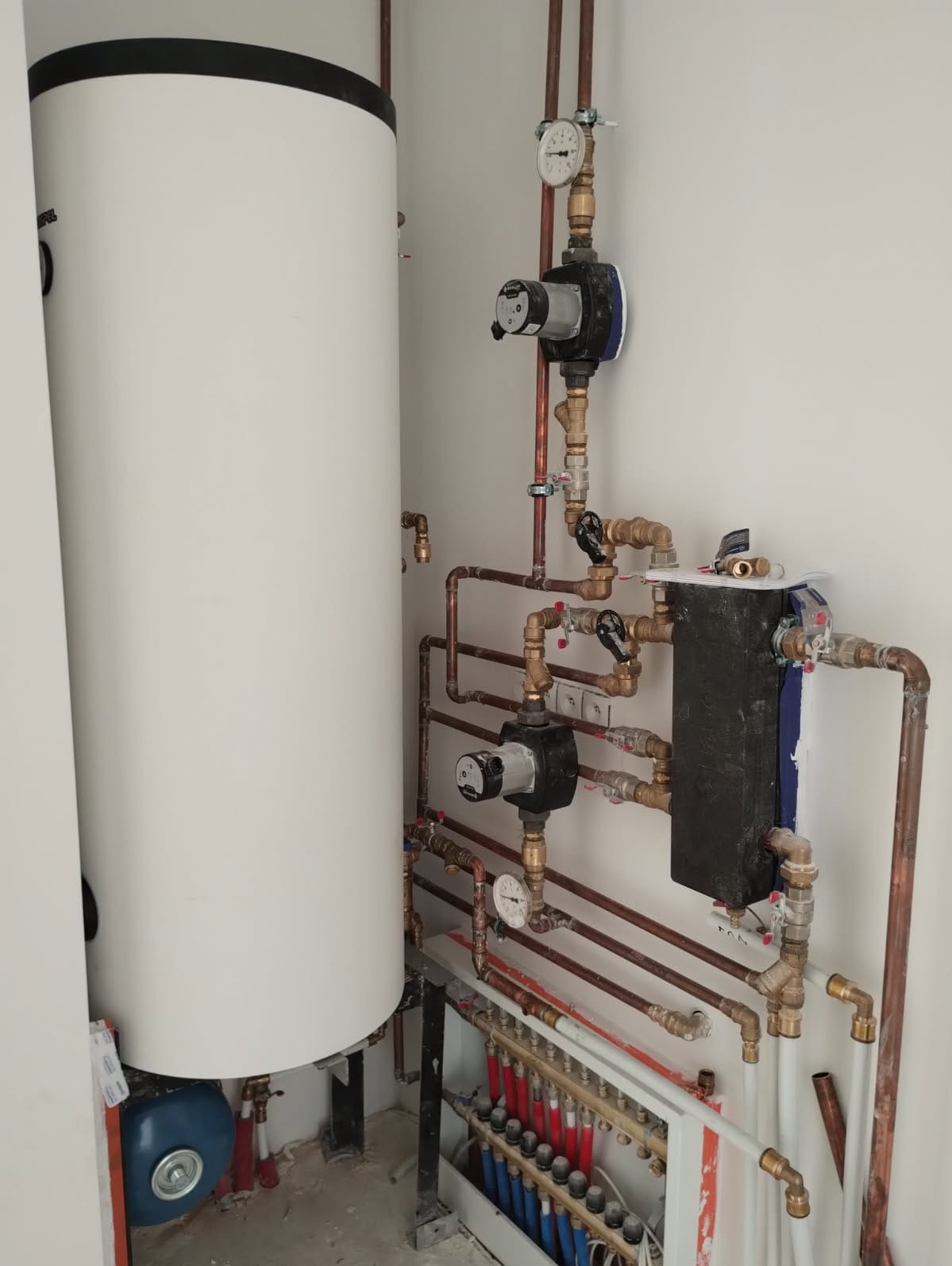 Montaż instalacji gazowej w domku jednorodzinnym.