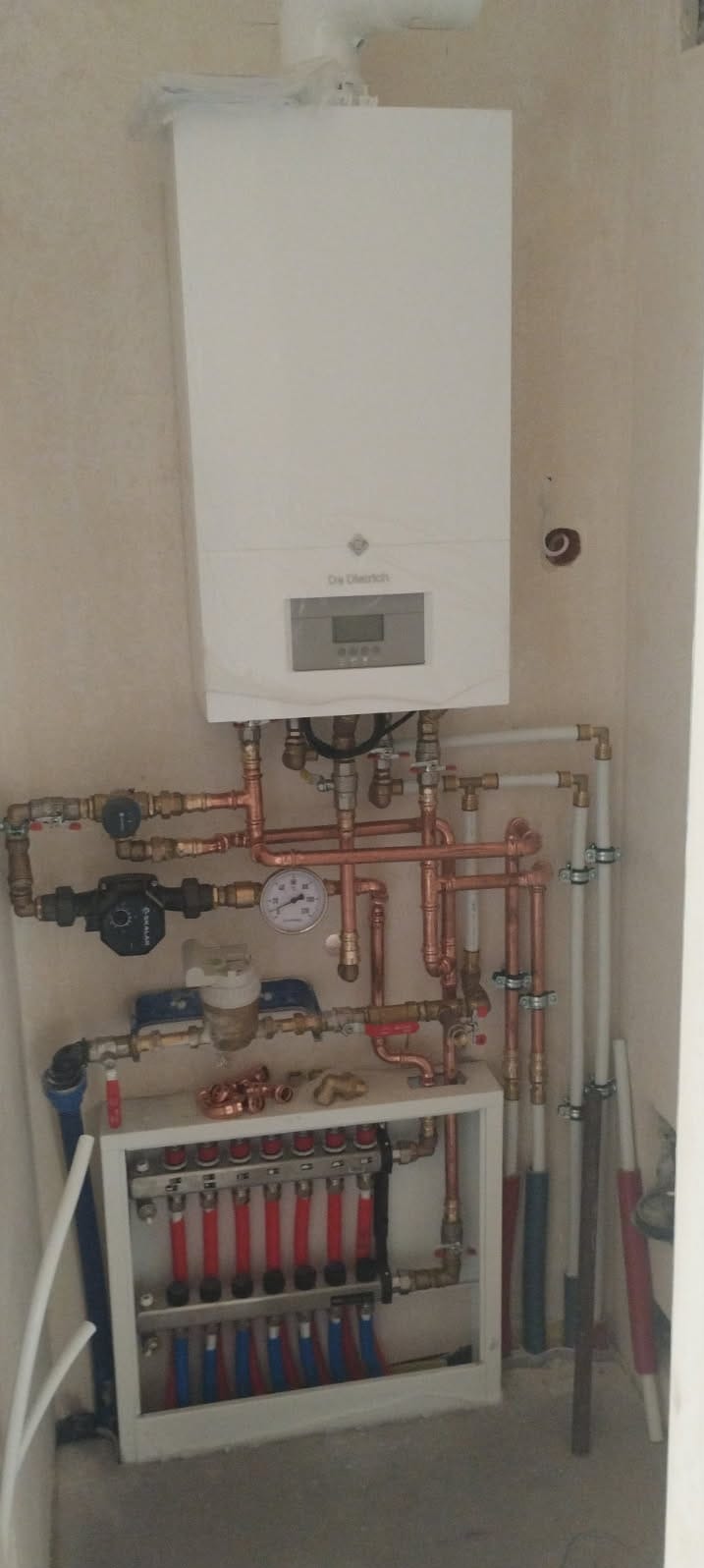 Montaż kotła gazowego wraz z instalacją gazową.