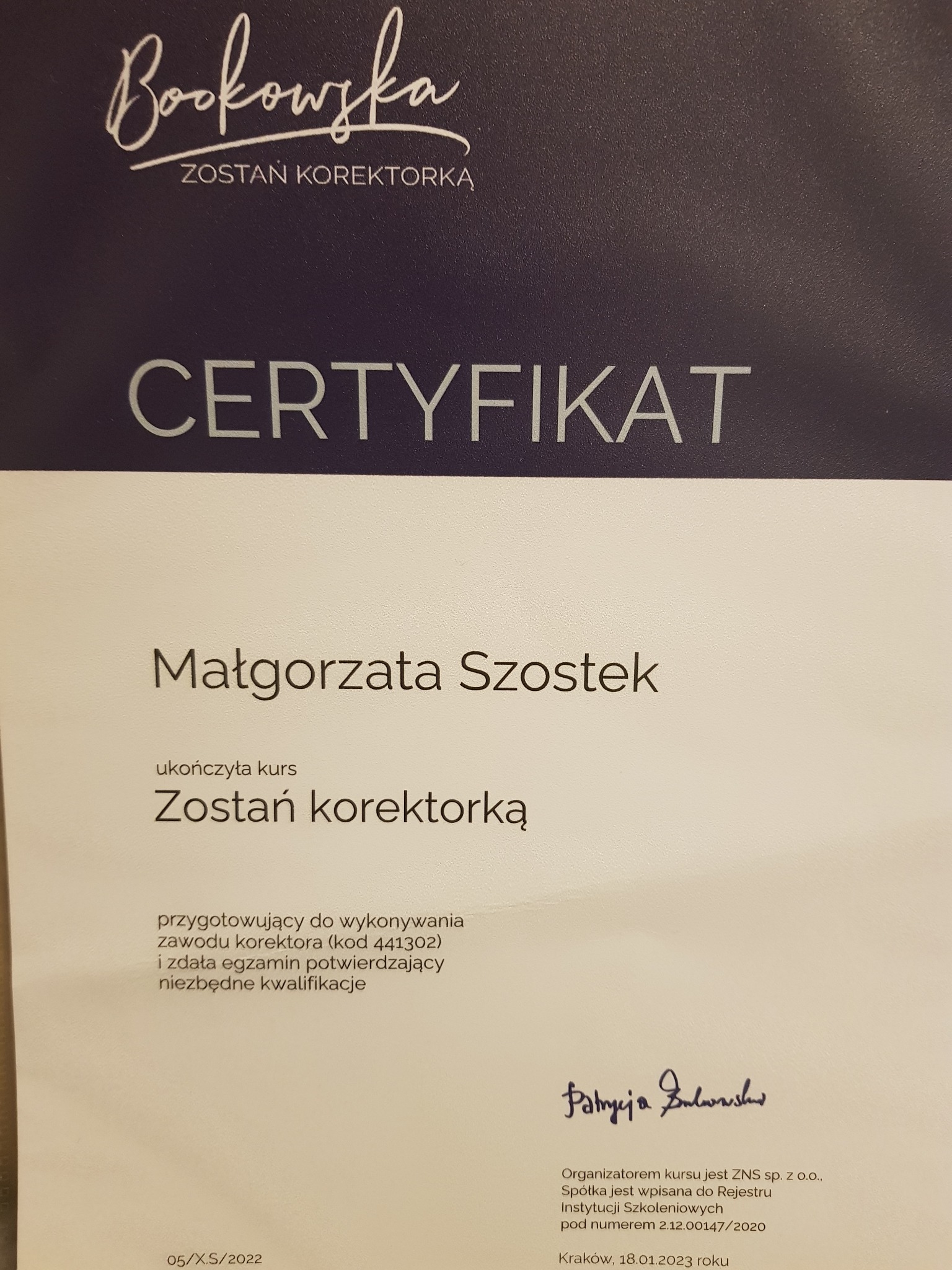 Certyfikat ukończenia kursu korektora tekstu dla Małgorzaty Szostek, wydany przez Bookowska. Zostań Korektorką.