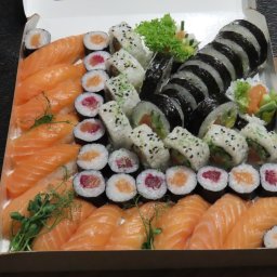 Grzegorz Kita - zestawy sushi, sushi dla cateringów
