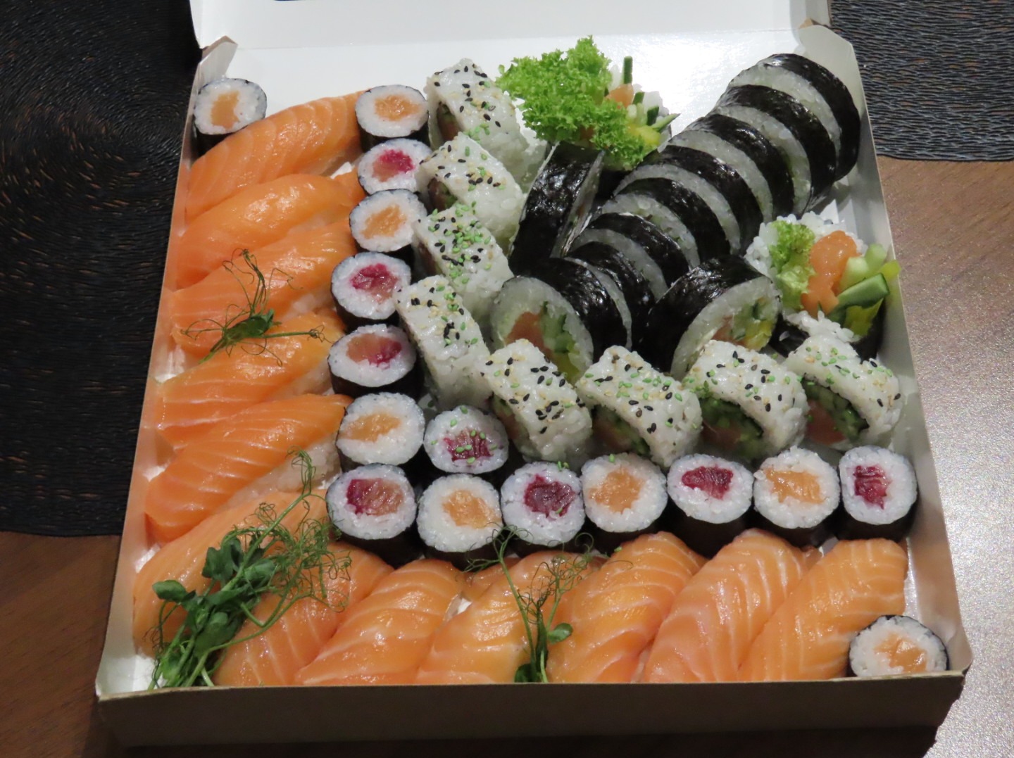 zestawy sushi, sushi dla cateringów
