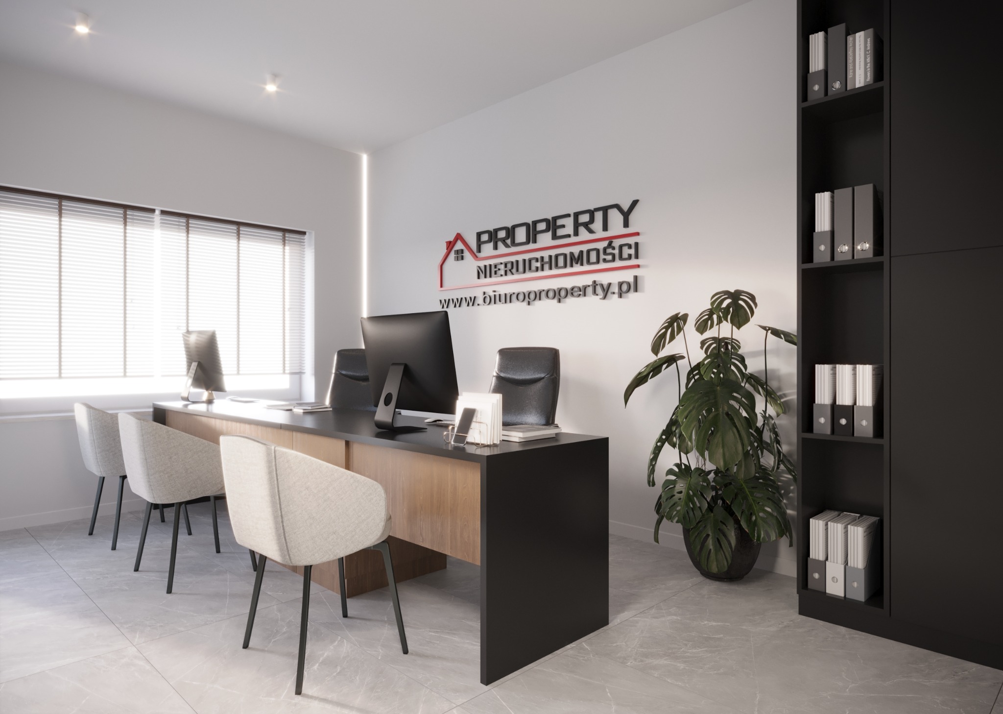 Nowoczesne biuro agencji nieruchomości z minimalistycznym wystrojem: biurko z komputerami, krzesła dla klientów, logo firmy na ścianie, roślina doniczkowa i regał z segregatorami.