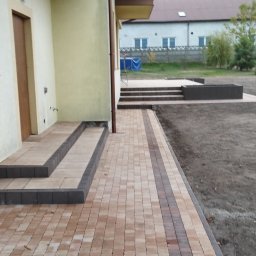 Układanie kostki brukowej Śleszyn 2