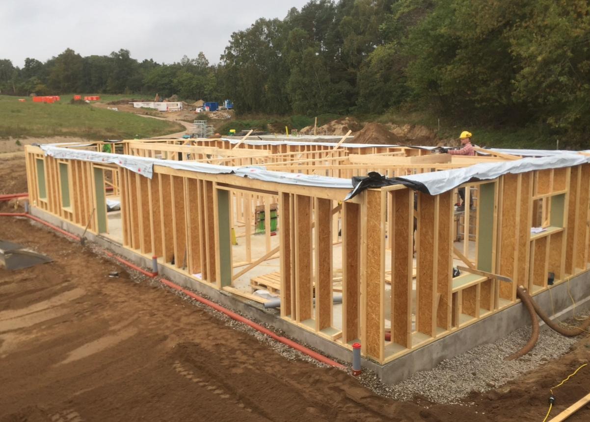 Budowa fundamentow oraz pierwsza kondygnacja